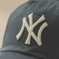 47 Alle Anzeigen|Caps & Bucket Hats*MLB New York Yankees *Clean Up* Cap Timber Blue