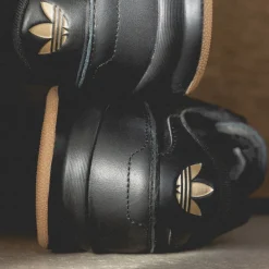 Adidas Sneakers En Cuir*Mundial FC Core Black / Core Black / Gum 4