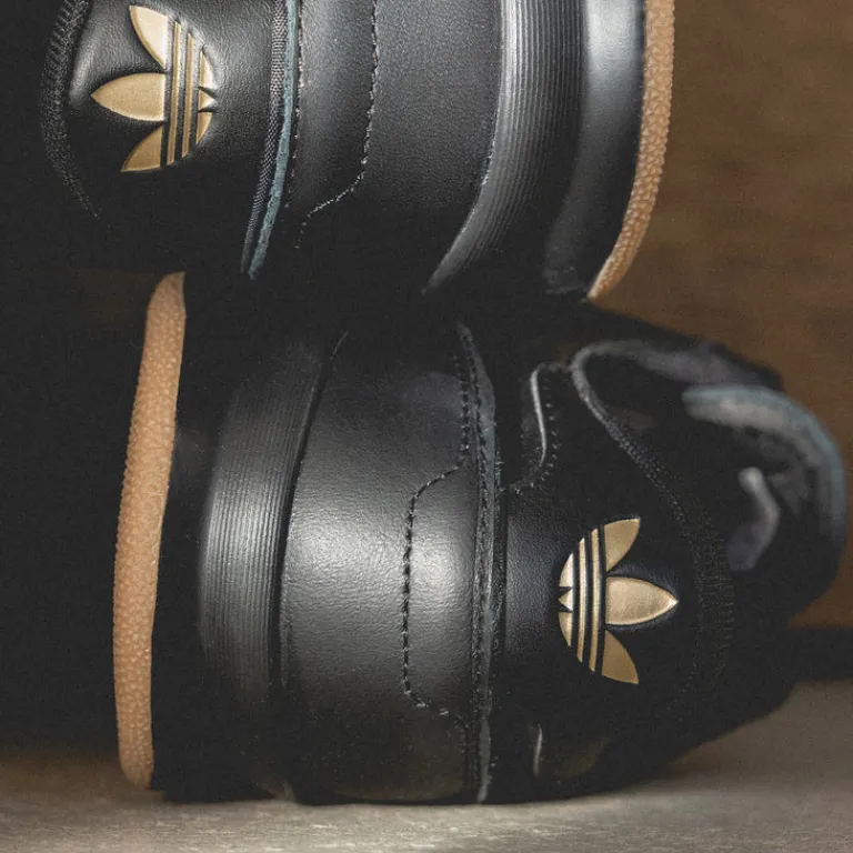 Adidas Sneakers En Cuir*Mundial FC Core Black / Core Black / Gum 4