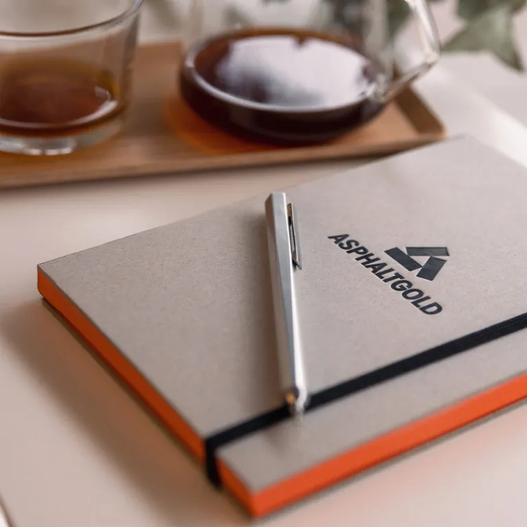 Asphaltgold Alle Anzeigen|Livres Et Magazines*Notebook Grey / Black