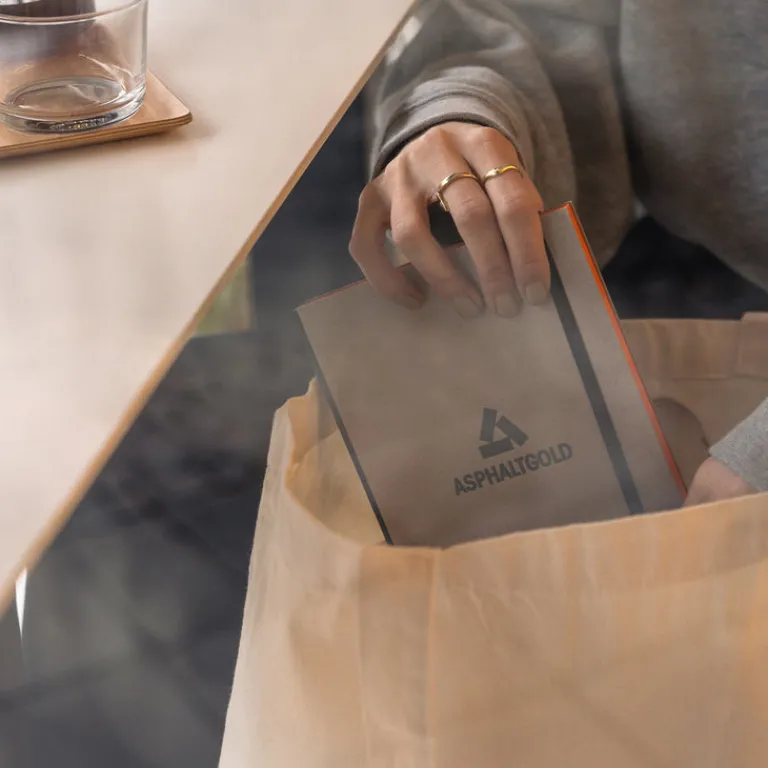 Asphaltgold Alle Anzeigen|Livres Et Magazines*Notebook Grey / Black