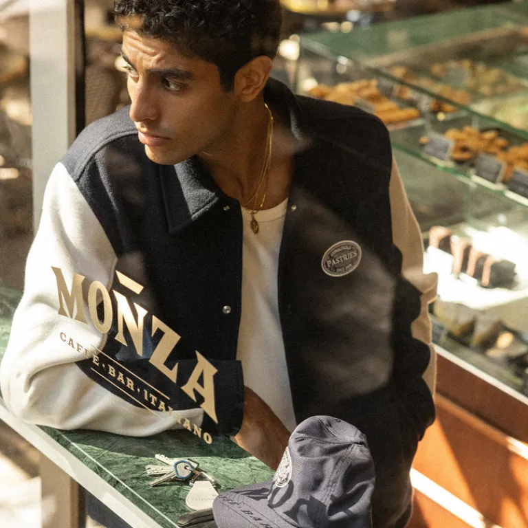 Asphaltgold Gilets*Third Place Varsity Jacket Navy / Marshmallow