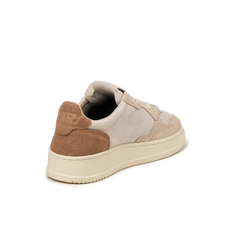 Autry Sneakers En Cuir*Medalist W *Suede* Sand / Cigar