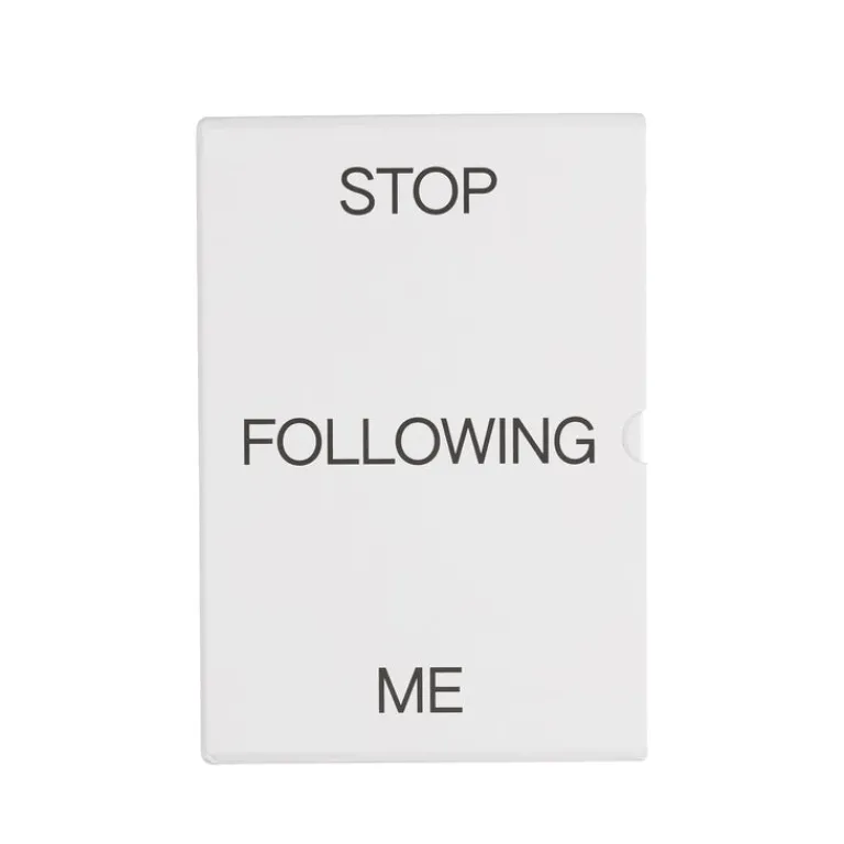Central Books Livres Et Magazines*Stop Following Me UNI