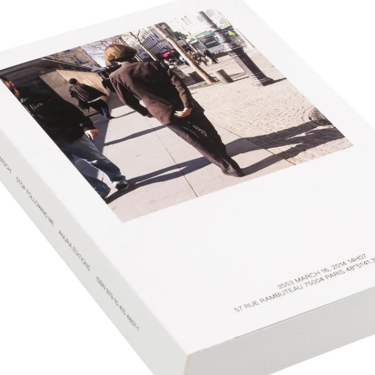 Central Books Livres Et Magazines*Stop Following Me UNI