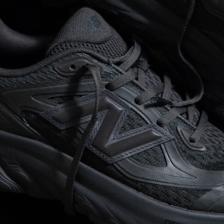 New Balance Sneakers Végétaliens*FF800 Black Cement