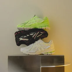 New Balance Sneakers En Cuir|Chaussures De Running Retro*U1906AD *Glow in the Dark* Black / Dragon Berry / White