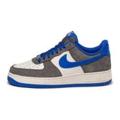 Nike Sneakers En Cuir*Air Force 1 '07 LV8 Cave Stone / Hyper Royal / Sail