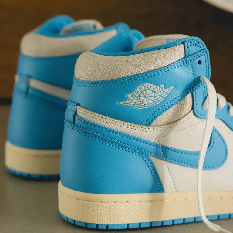 Jordan Sneakers Montantes|Sneakers En Cuir*Nike Air 1 Retro High OG *UNC Reimagined* Dark Powder Blue / Dark Powder Blue / Sail