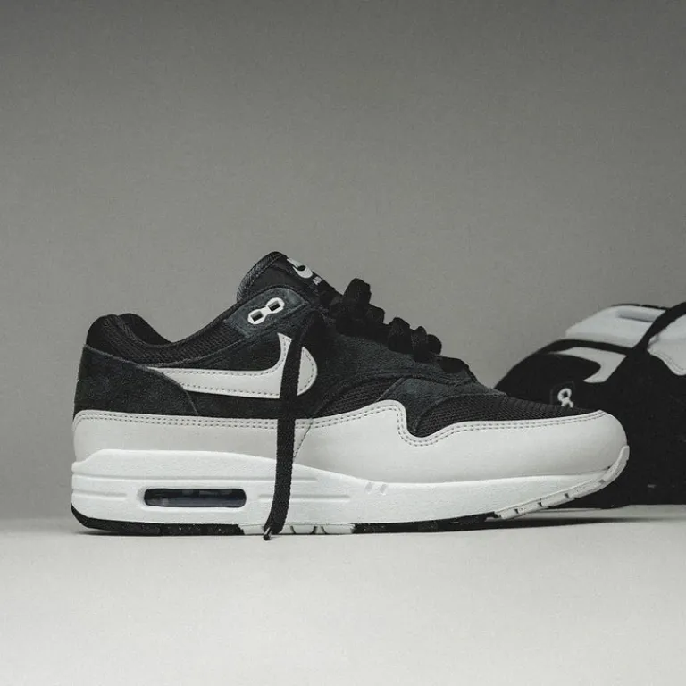 Nike Chaussures De Running Retro*Air Max 1 Essential Off Noir / Vast Grey / White / Black