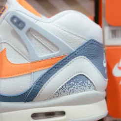 Nike Sneakers Montantes|Sneakers En Cuir*Air Tech Challenge 2 QS *Stone Blue* White / Tart / Stone Blue / Football Grey