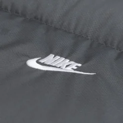 Nike Vestes*Club Water Repellent Puffer Vest Iron Grey / White