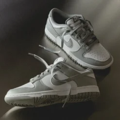 Nike Sneakers En Cuir*Dunk Low Retro White / Light Smoke Grey / White