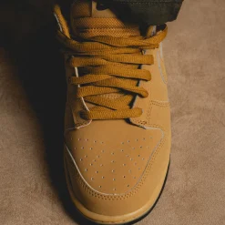 Nike Sneakers En Cuir*Dunk Low Retro SE Wheat / Wheat / Gum Yellow / Black