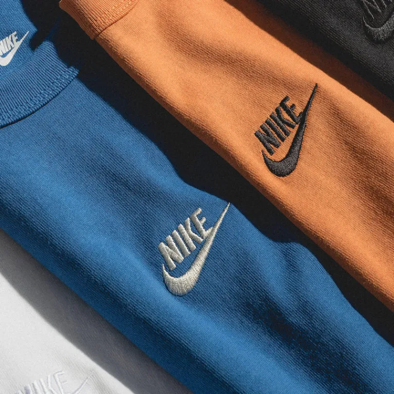 Nike T-Shirts*Premium Essentials Tee Black / Black