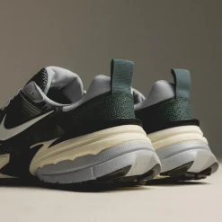 Nike Sneakers En Cuir|Chunky Sneakers*V2K Run Vintage Green / Vintage Green