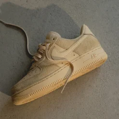 Nike Sneakers En Cuir*Wmns Air Force 1 '07 LX Pale Vanilla / Pale Vanilla / Pale Ivory