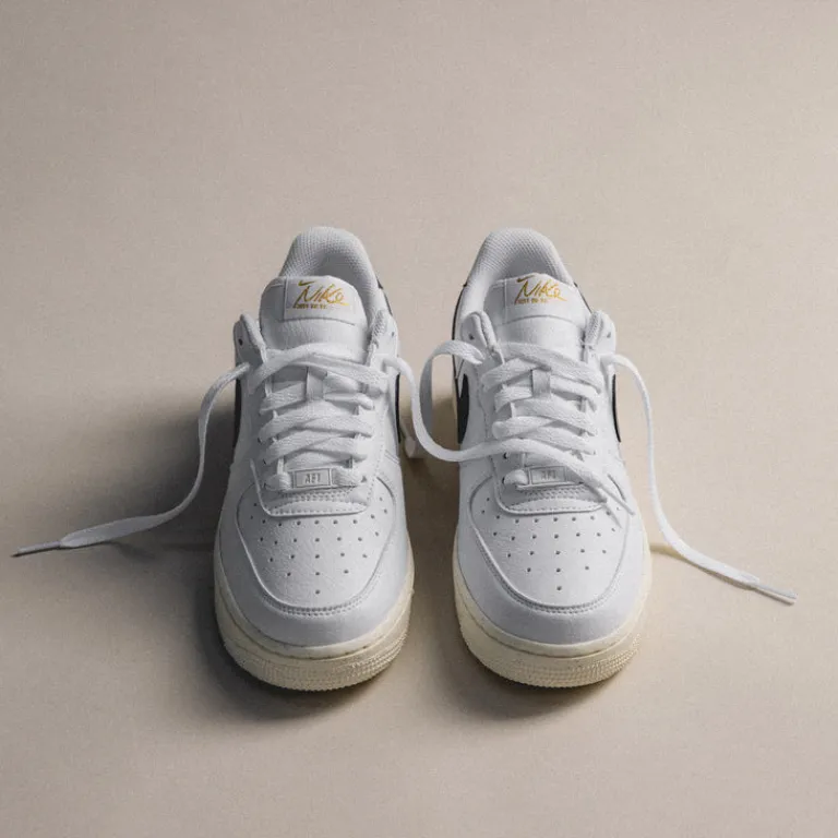 Nike Sneakers En Cuir|Sneakers Blancs*Wmns Air Force 1 '07 *Next Nature* White / Obsidian / Pale Ivory / Metallic Gold