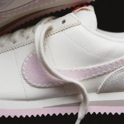 Nike Sneakers En Cuir|Chaussures De Running Retro*Wmns Cortez Sail / Pink Foam / Sail / Collegiate Grey
