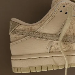 Nike Sneakers En Cuir*Wmns Dunk Low Sanddrift / Desert Khaki