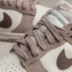 Nike Sneakers En Cuir*Wmns Dunk Low Sail / Plum Eclipse / Diffused Taupe