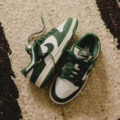 Nike Sneakers En Cuir|Sneakers Blancs*Wmns Dunk Low *Mini Swoosh* Summit White / George Green / Sail