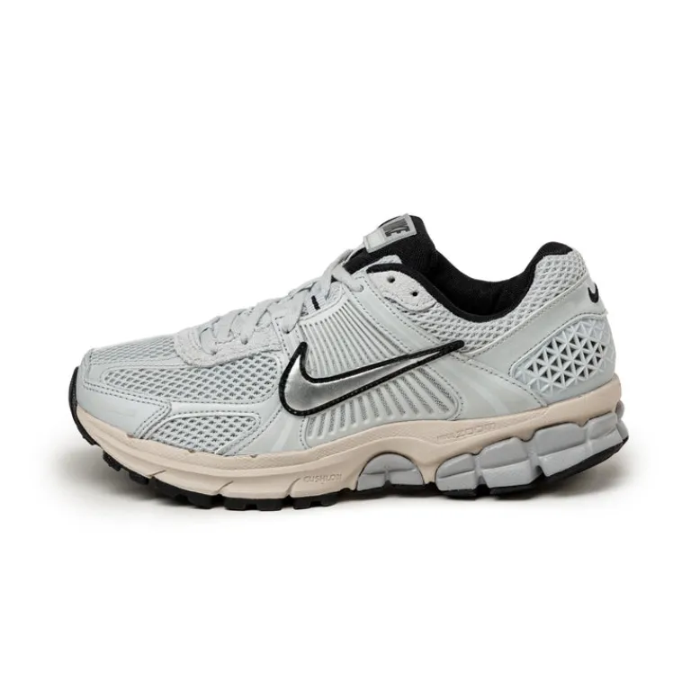 Nike Sneakers En Cuir|Chaussures De Running Retro*Wmns Zoom Vomero 5 Pure Platinum / Chrome / Light Orewood Brown