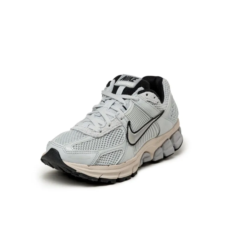 Nike Sneakers En Cuir|Chaussures De Running Retro*Wmns Zoom Vomero 5 Pure Platinum / Chrome / Light Orewood Brown