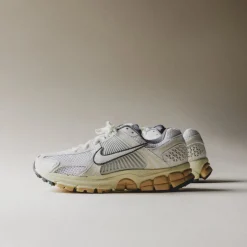Nike Sneakers Végétaliens|Sneakers Blancs*Wmns Zoom Vomero 5 Summit White / Summit White / Pure Platinum