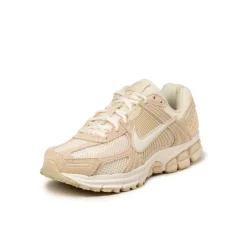 Nike Sneakers En Cuir|Chaussures De Running Retro*Wmns Zoom Vomero 5 Beach / Sail / Light Khaki / Pale Ivory