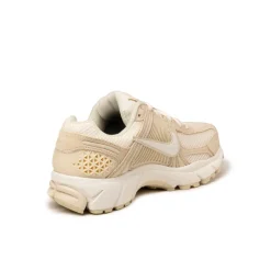 Nike Sneakers En Cuir|Chaussures De Running Retro*Wmns Zoom Vomero 5 Beach / Sail / Light Khaki / Pale Ivory