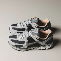 Nike Sneakers En Cuir|Chaussures De Running Retro*Zoom Vomero 5 Dark Smoke Grey / Smoke Grey /Light Smoke Grey